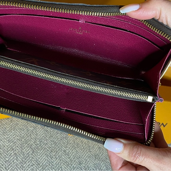 Authentic Louis Vuitton Wallet; Like New - Picture 13 of 16